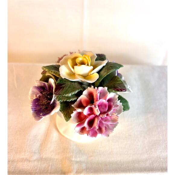 Vintage Royal Stratford Fine Bone China Flower Bouquet~Hand Painted~England - Picture 1 of 6